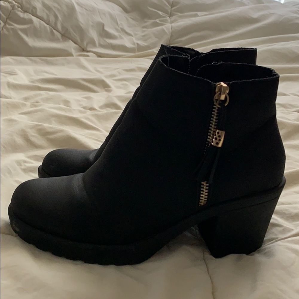 Black heels